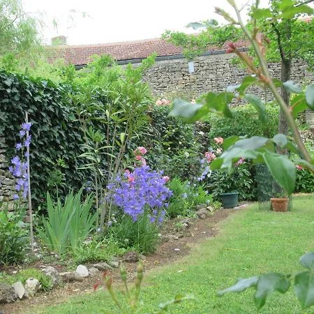 D'hotes Le Paradis Bed & Breakfast 3*