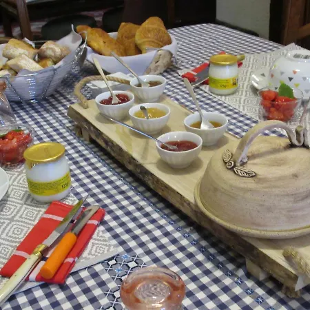 D'hotes Le Paradis Bed & Breakfast 3*